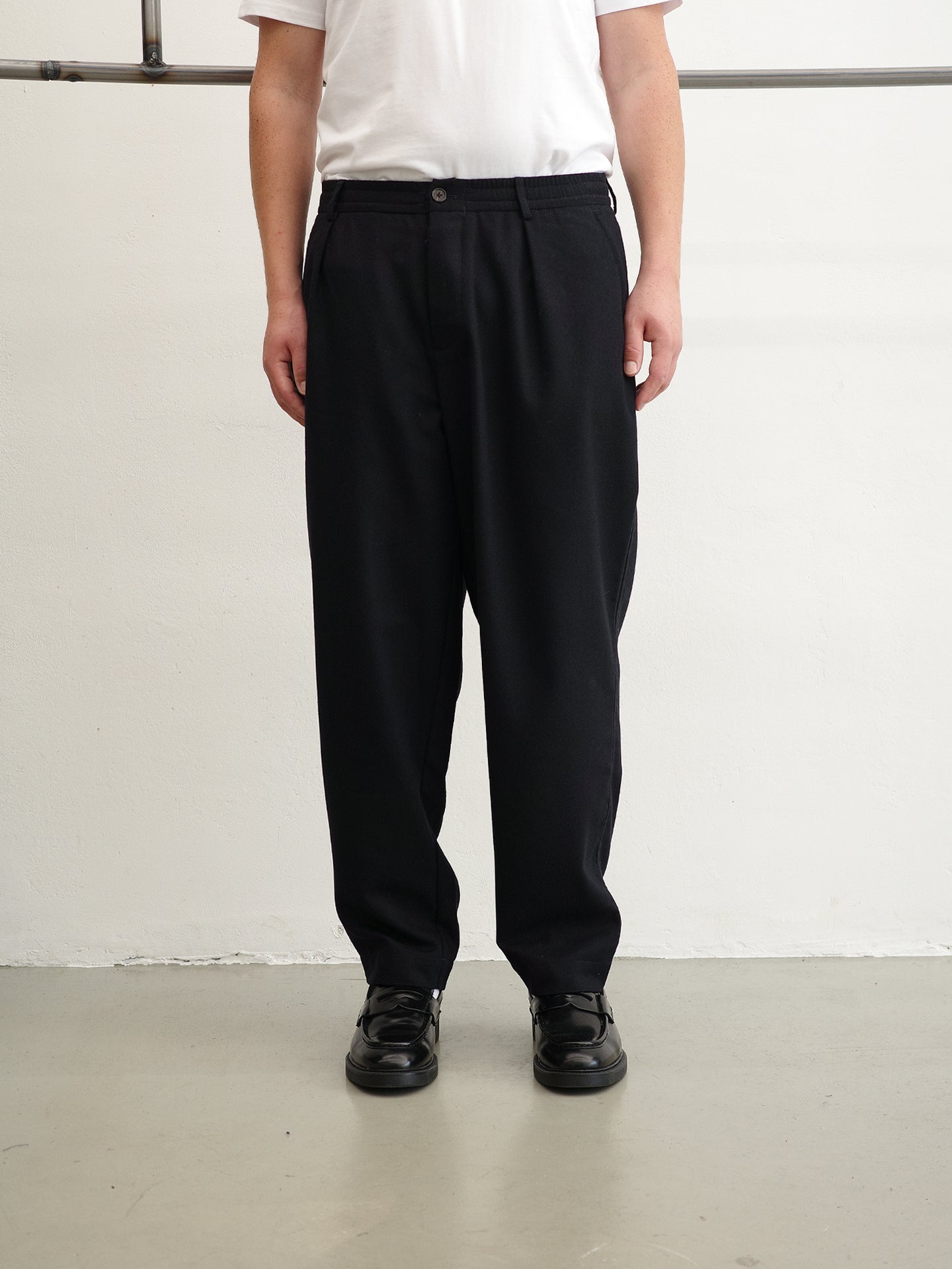 PLEATED TRACK PANT