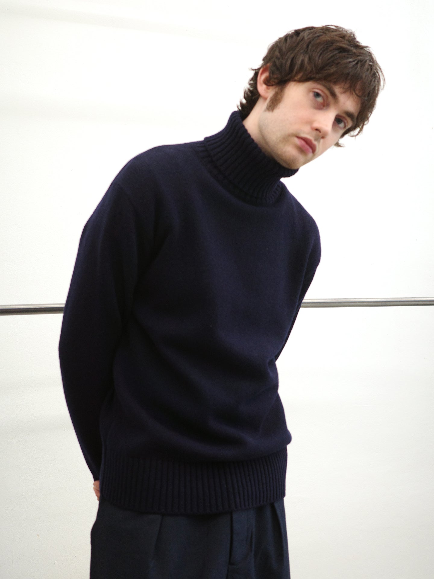 ROLL NECK