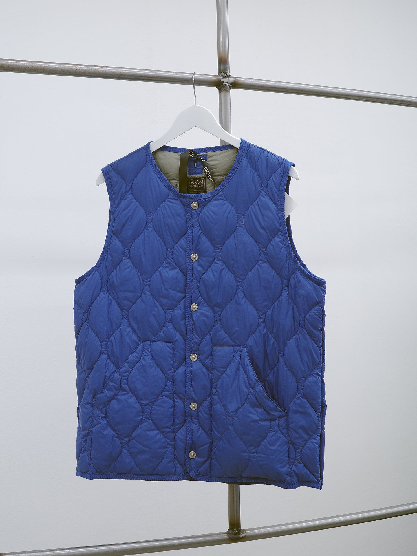 MILITARY CREW NECK DOWN VEST