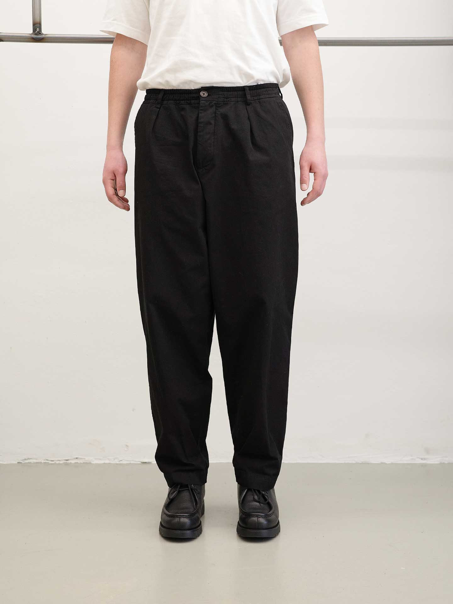 pleated track pant