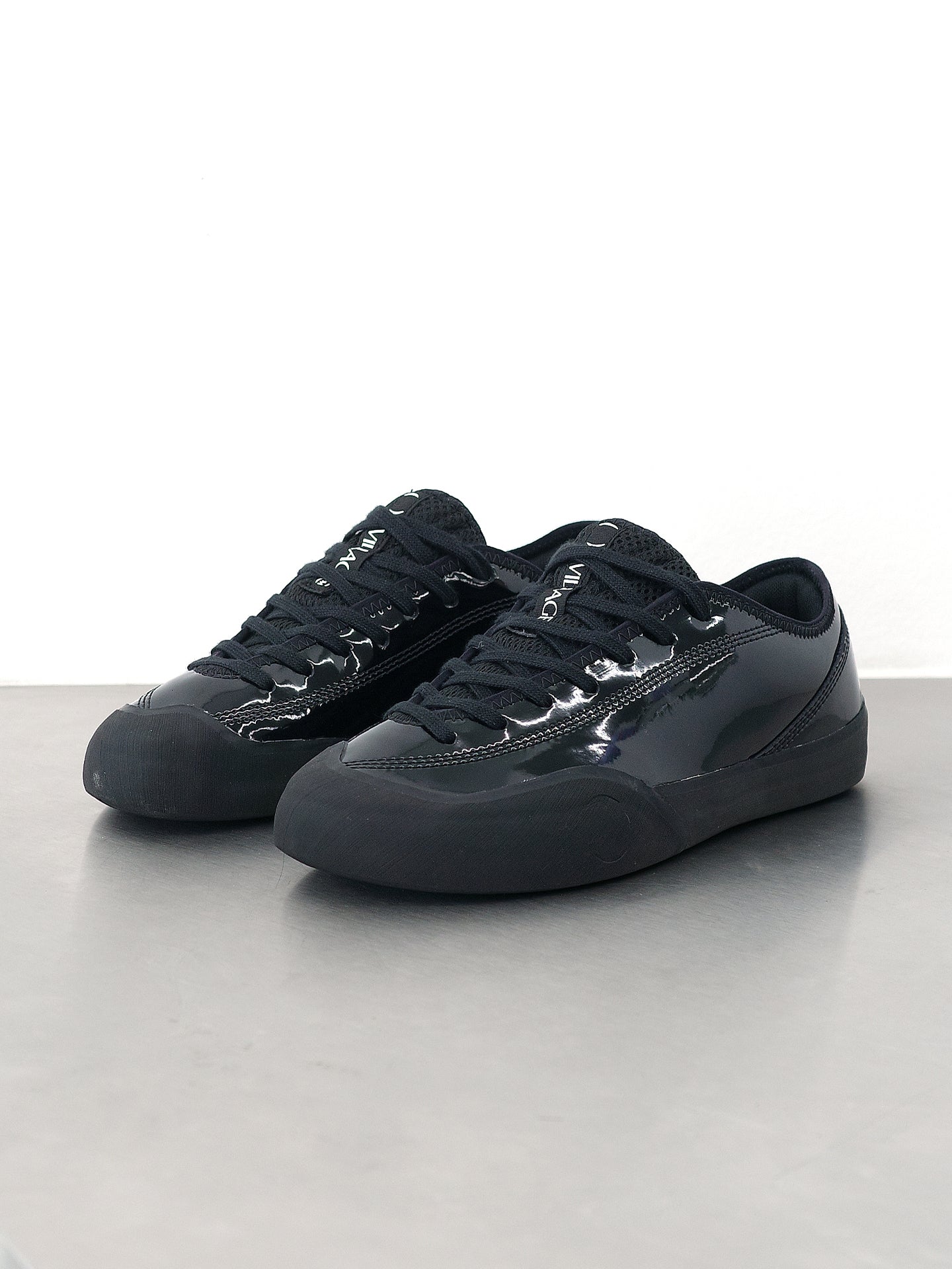 1.30PM GLOSS BLACK